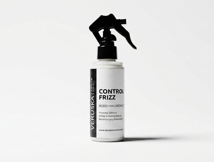 <h4>Nuevo Control Frizz </h4><h4>Ácido Hialurónico</h4>